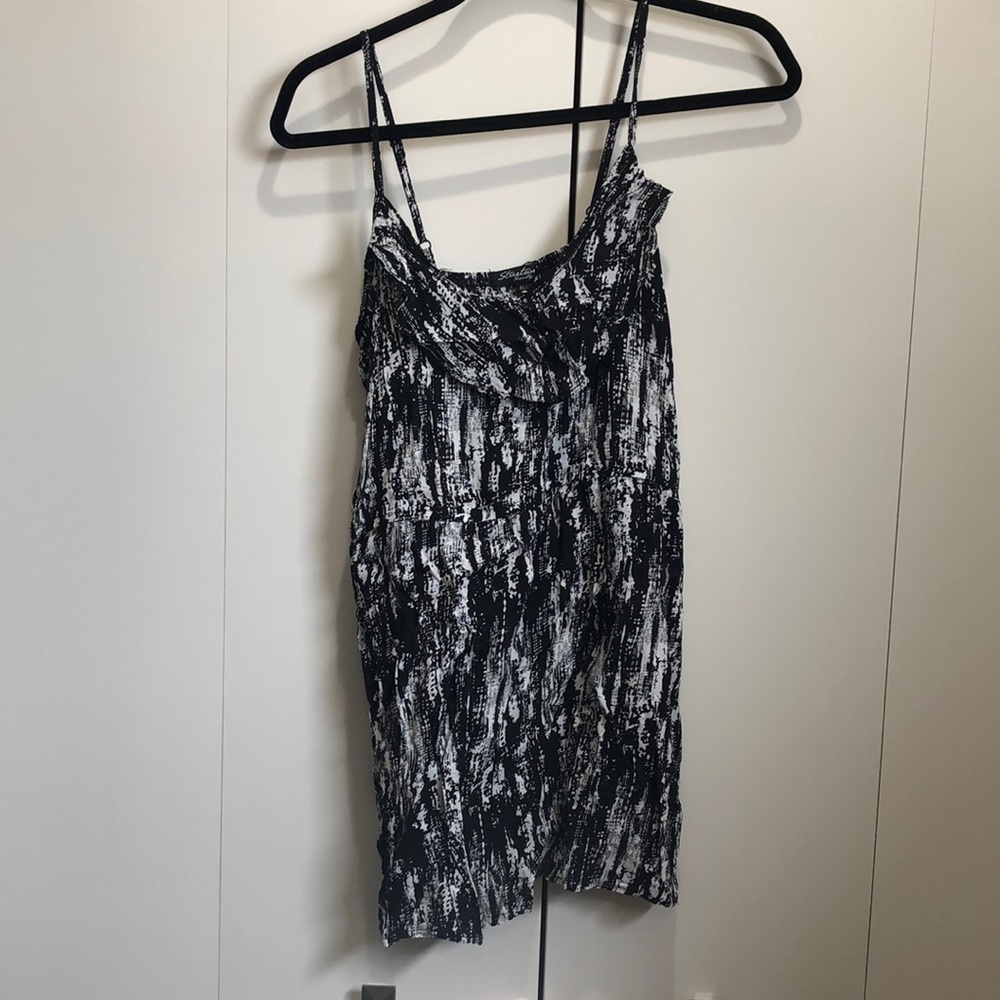 Black & white patterned dress